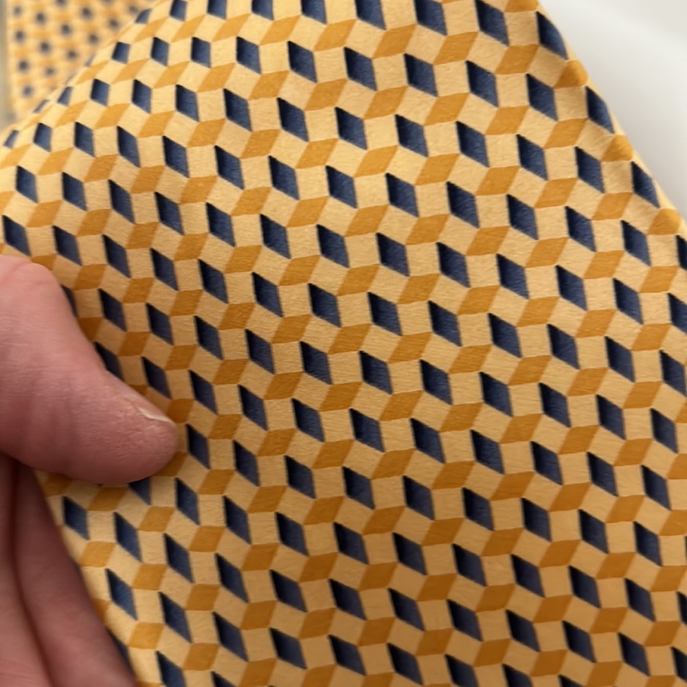 Necktie - Picture 2 of 3